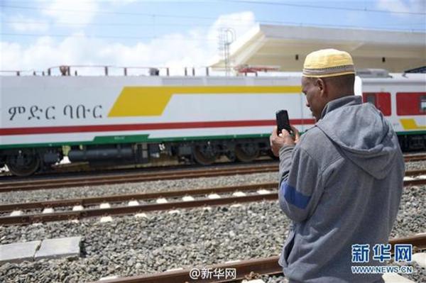 非洲首條現(xiàn)代電氣化鐵路通車 車票大亮！